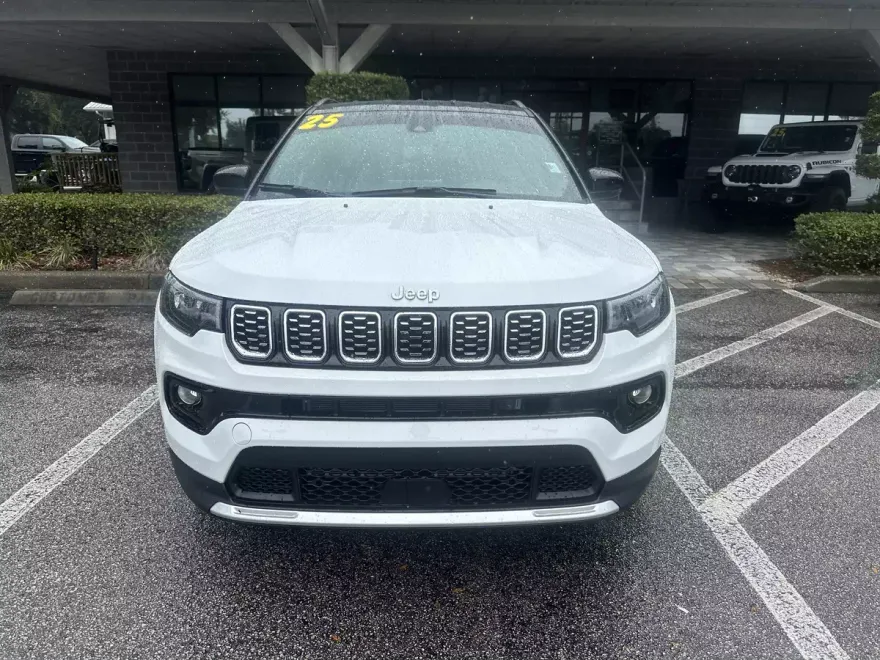 2025 Jeep Compass Limited photo 1