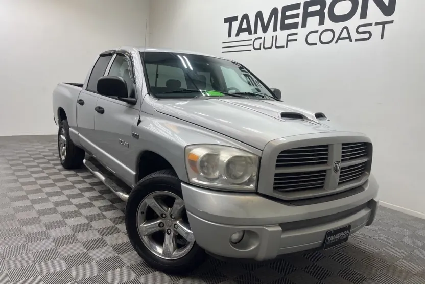 2008 Dodge Ram SLT photo 1