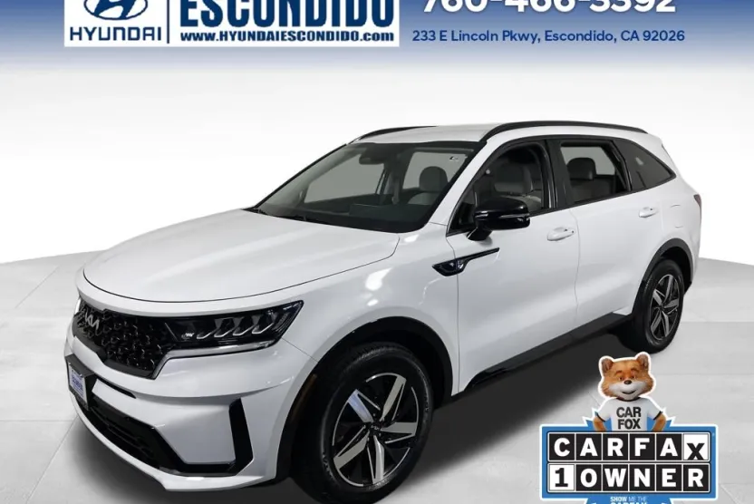 2023 Kia Sorento S photo 1