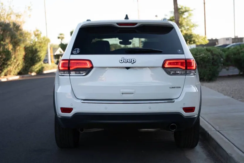2018 Jeep Grand Cherokee Limited photo 1