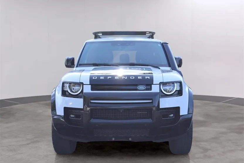 2022 Land Rover Defender 90 X-Dynamic S photo 1