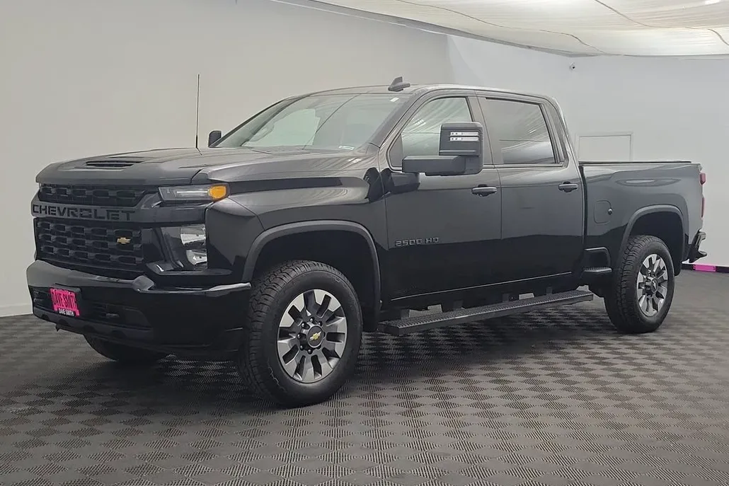 2023 Chevrolet Silverado 2500HD Custom photo 1