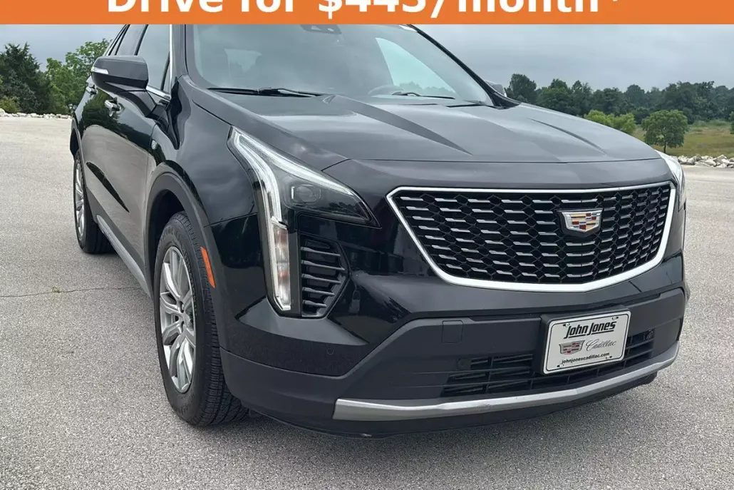 2022 Cadillac XT4 Premium Luxury photo 1