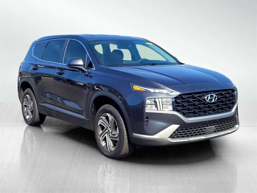 2022 Hyundai Santa Fe SE photo 1