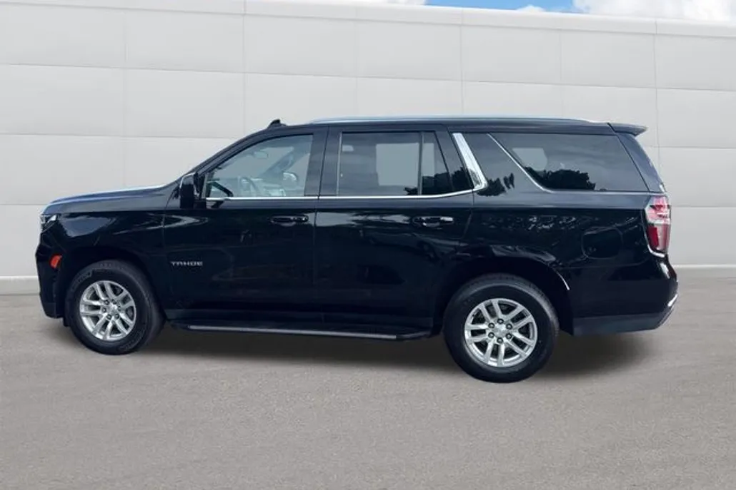 2023 Chevrolet Tahoe LT photo 1