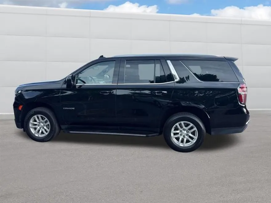 2023 Chevrolet Tahoe LT photo 1