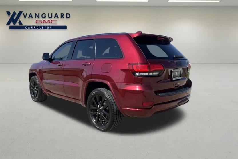 2019 Jeep Grand Cherokee Altitude photo 1