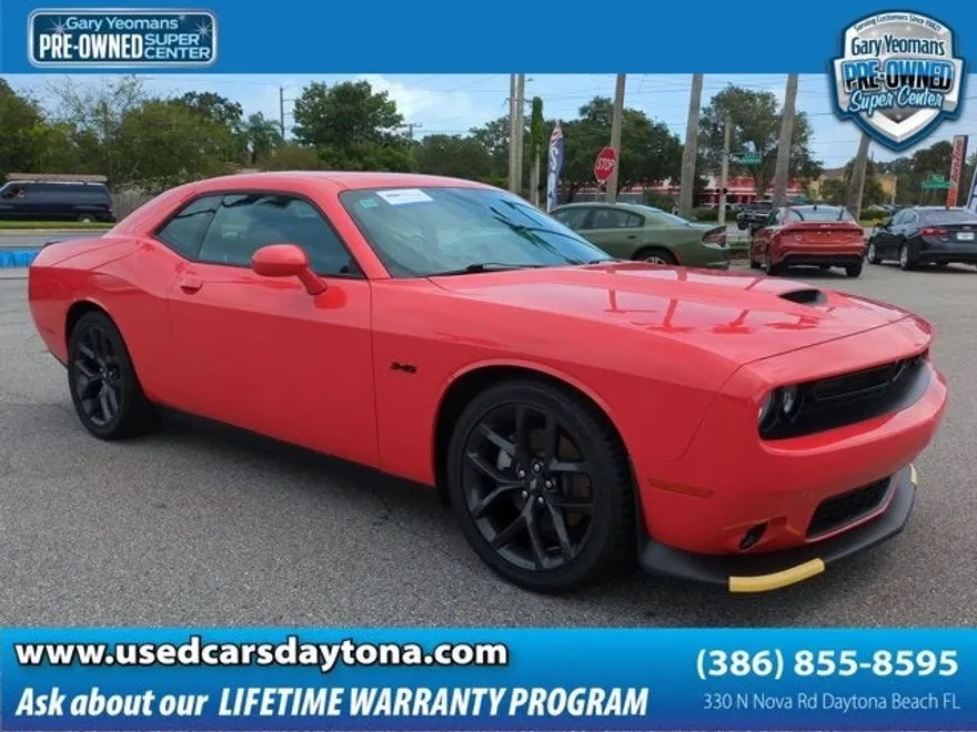 2023 Dodge Challenger R/T photo 1
