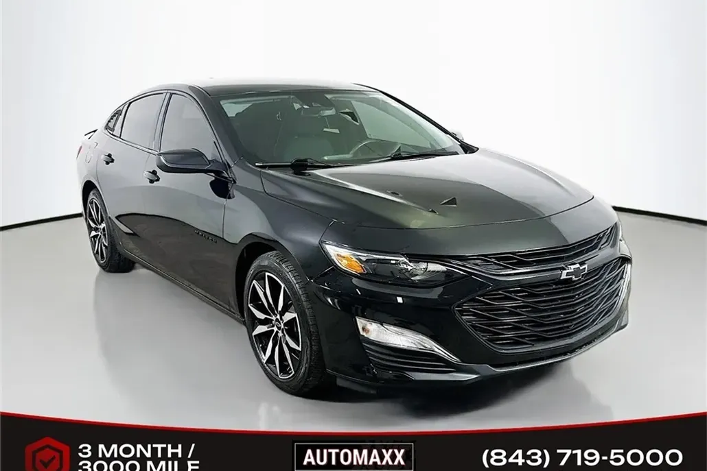 2022 Chevrolet Malibu RS photo 1