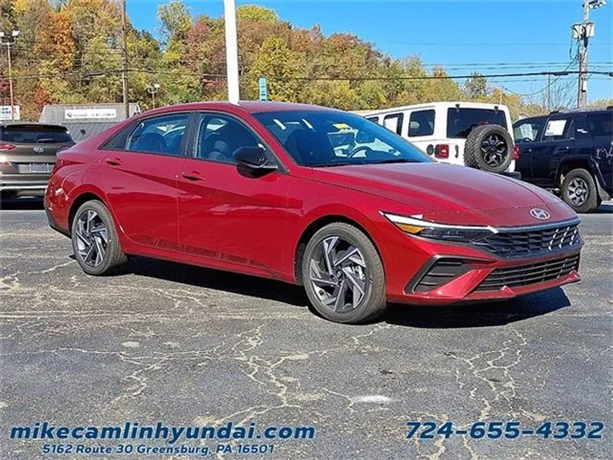 2025 Hyundai Elantra SEL Sport photo 1