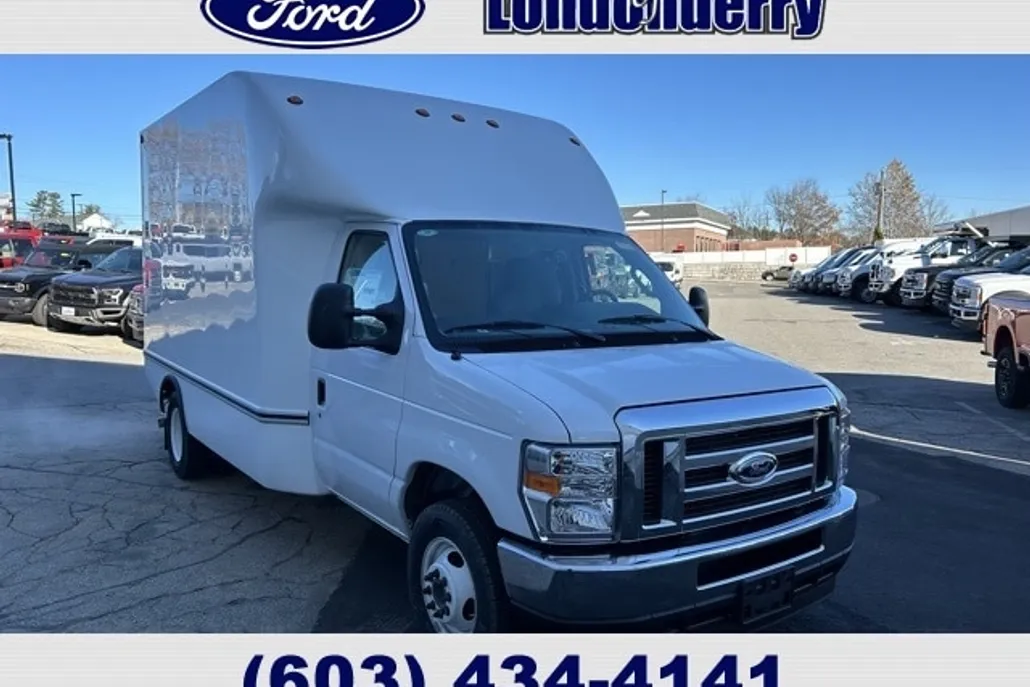 2025 Ford E-350 photo 1