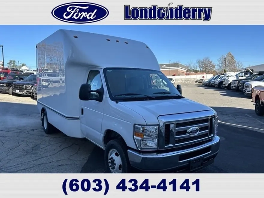 2025 Ford E-350 photo 1
