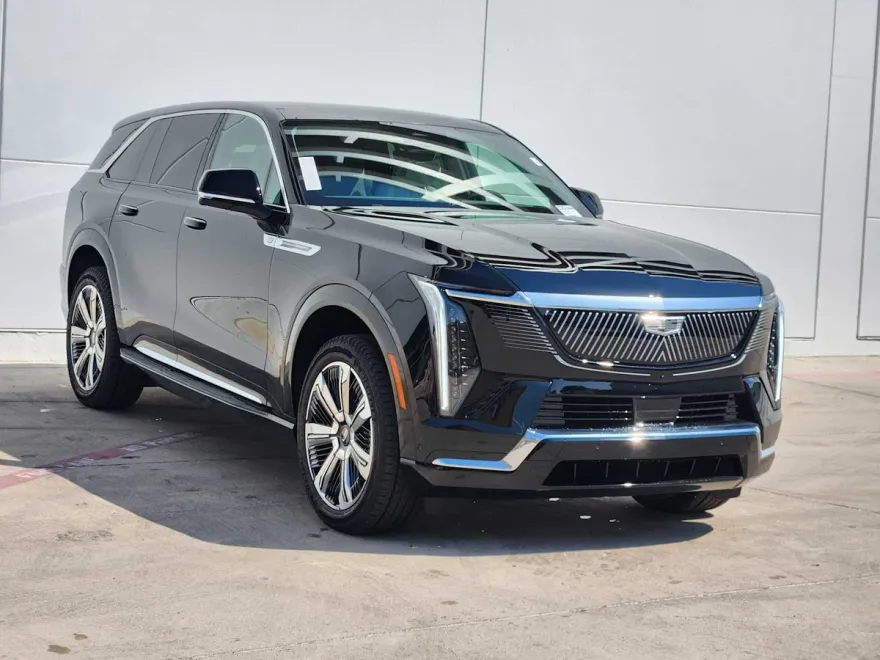 2025 Cadillac Escalade IQ Luxury photo 1