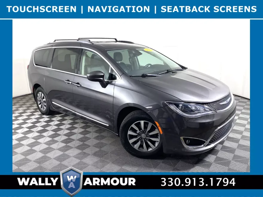 2020 Chrysler Pacifica Touring Plus photo 1