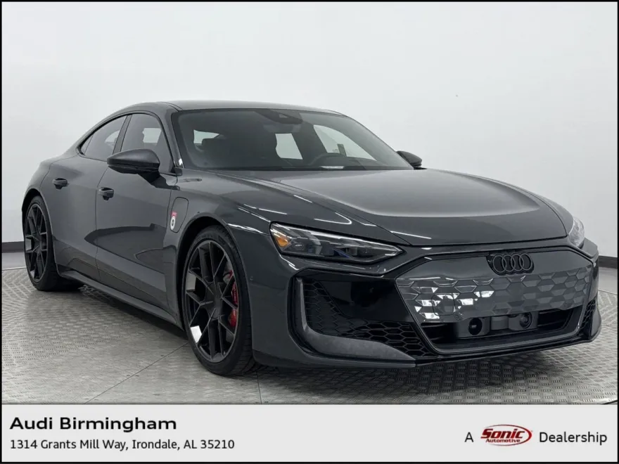 2025 Audi RS e-tron GT Base photo 1