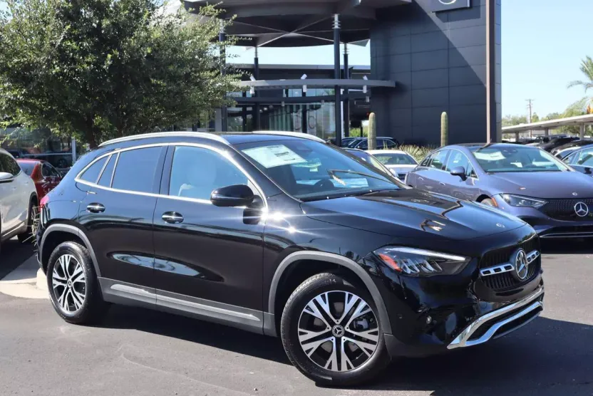 2025 Mercedes Benz GLA 250 photo 1