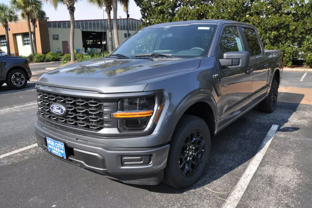 2025 Ford F-150 STX photo 1