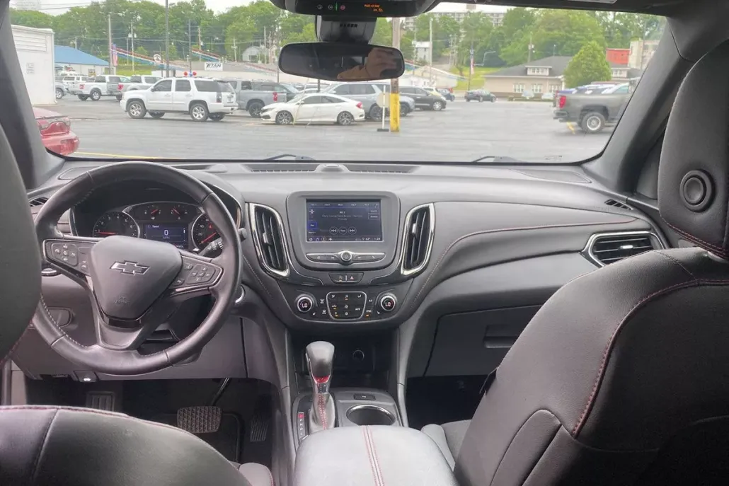 2022 Chevrolet Equinox RS photo 1