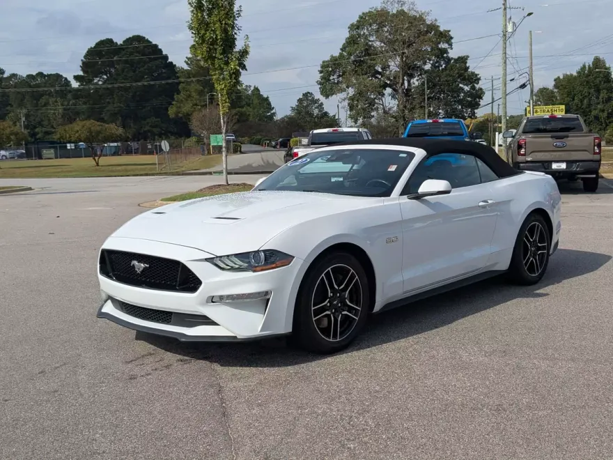 2022 Ford Mustang GT Premium photo 1