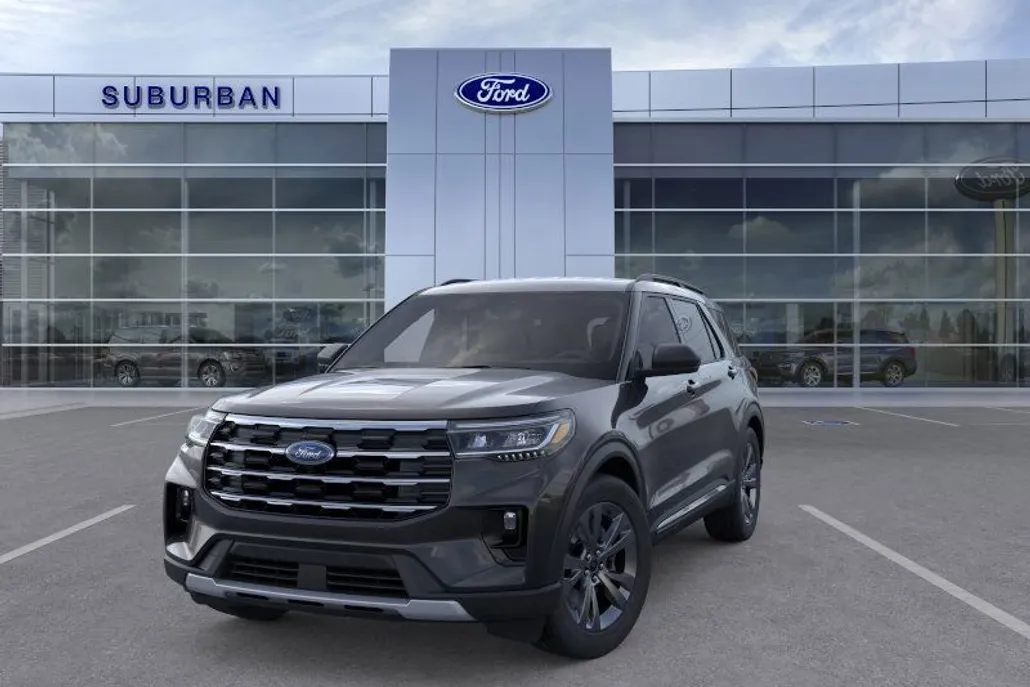 2025 Ford Explorer photo 1