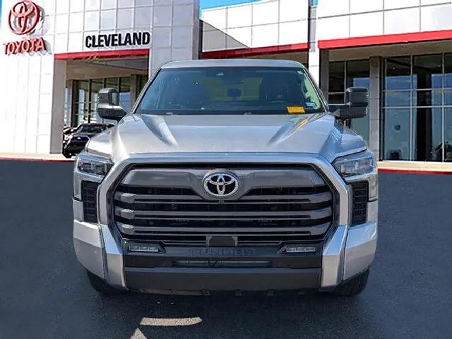 2023 Toyota Tundra Limited photo 1
