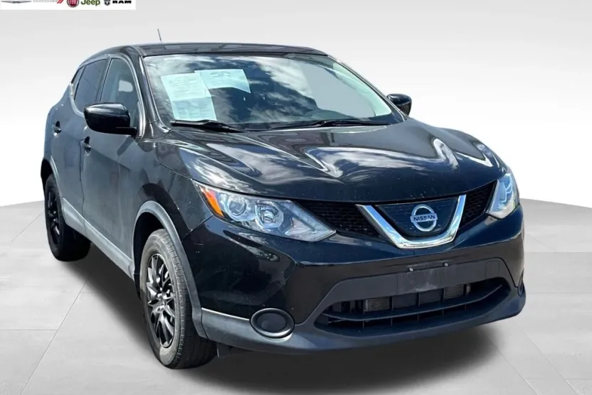 2019 Nissan Rogue Sport S photo 1
