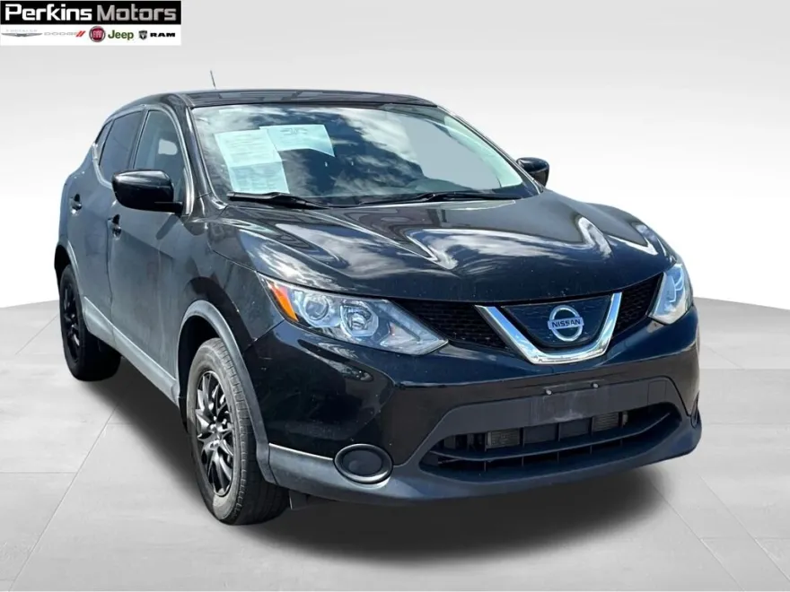 2019 Nissan Rogue Sport S photo 1