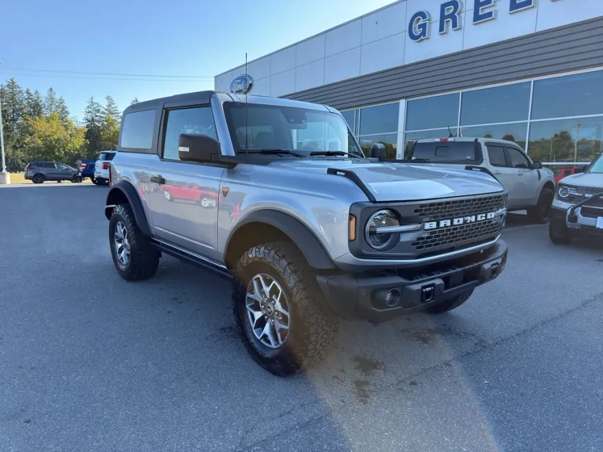 2023 Ford Bronco Badlands photo 1
