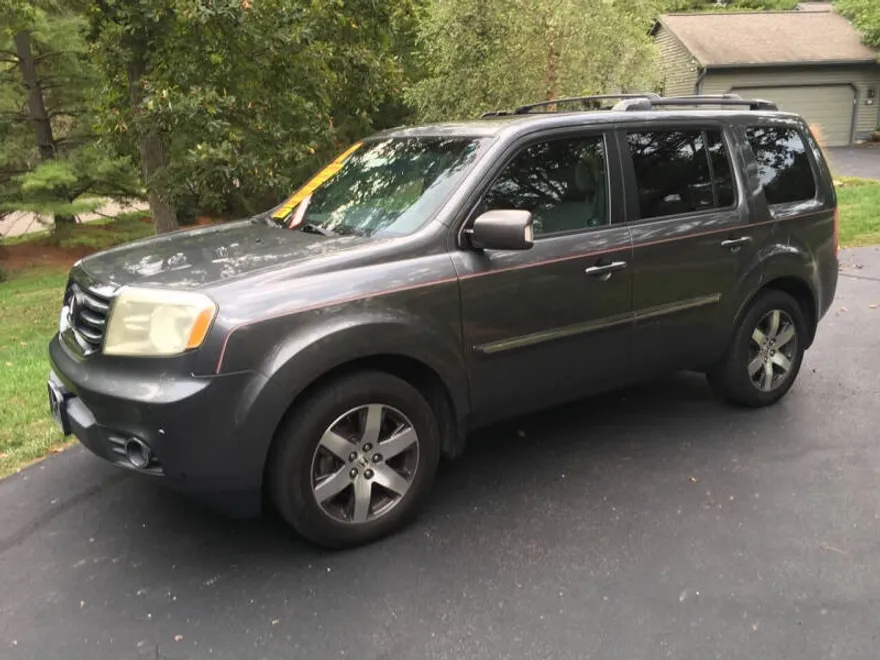 2012 Honda Pilot Touring photo 1