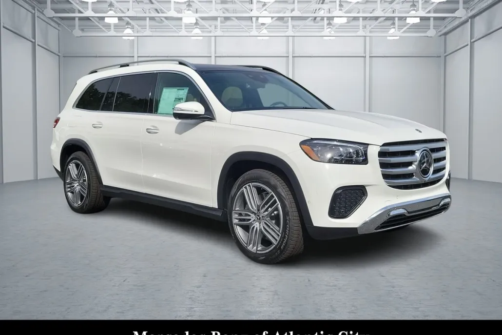 2025 Mercedes Benz GLS 450 photo 1
