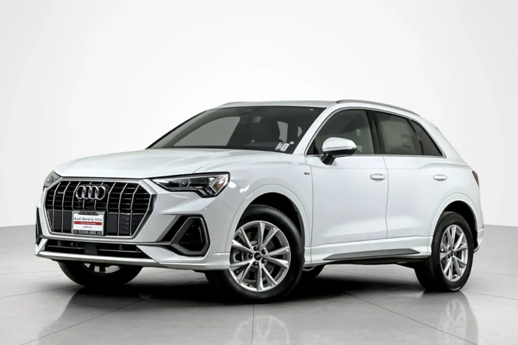 2025 Audi Q3 S line Premium 45 TFSI photo 1