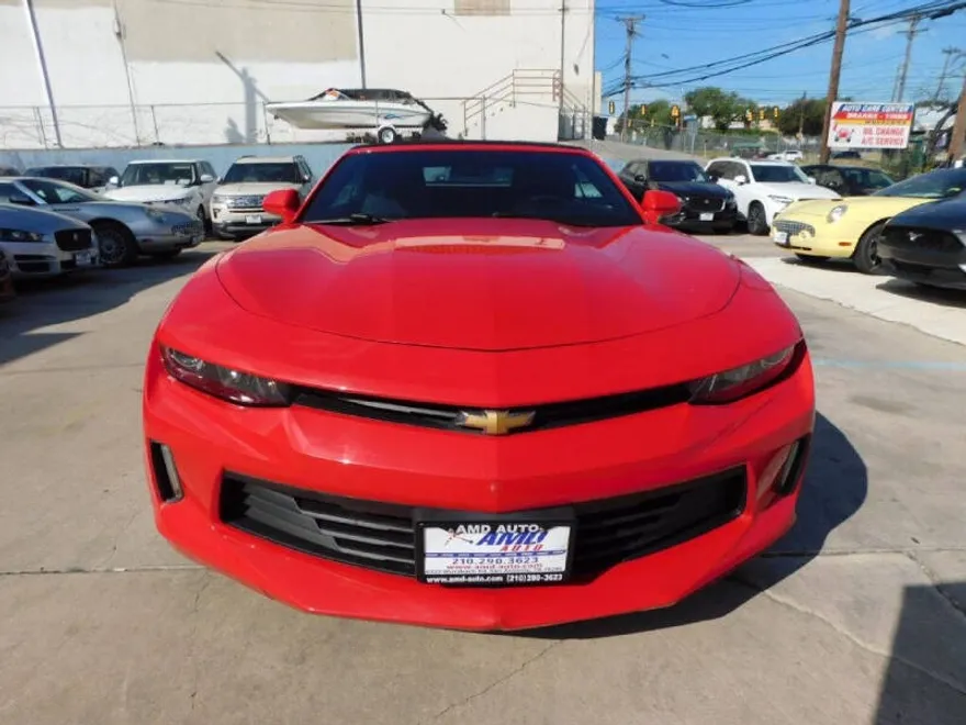 2018 Chevrolet Camaro 1LT photo 1