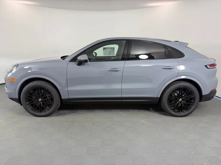 2025 Porsche Cayenne Coupe photo 1