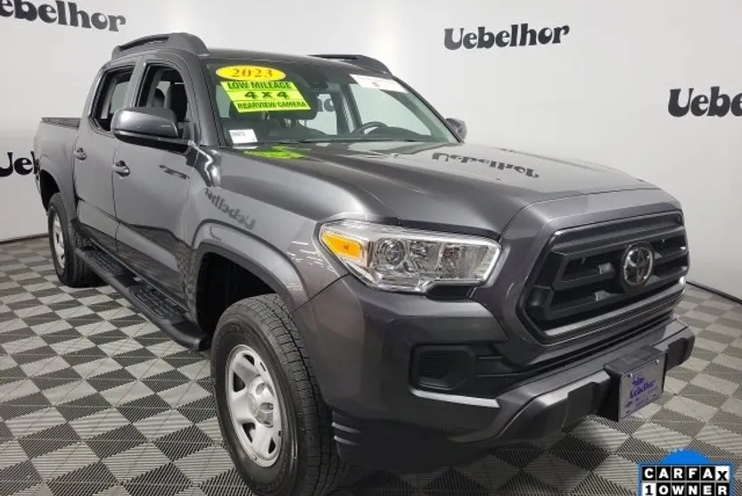 2023 Toyota Tacoma SR Double Cab V6 photo 1