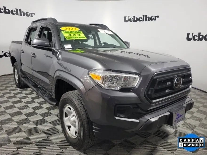 2023 Toyota Tacoma SR Double Cab V6 photo 1
