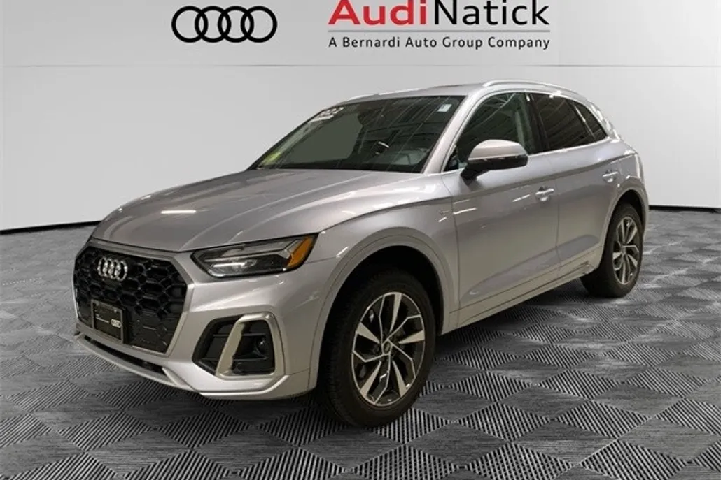 2022 Audi Q5 45 S line Premium Plus photo 1