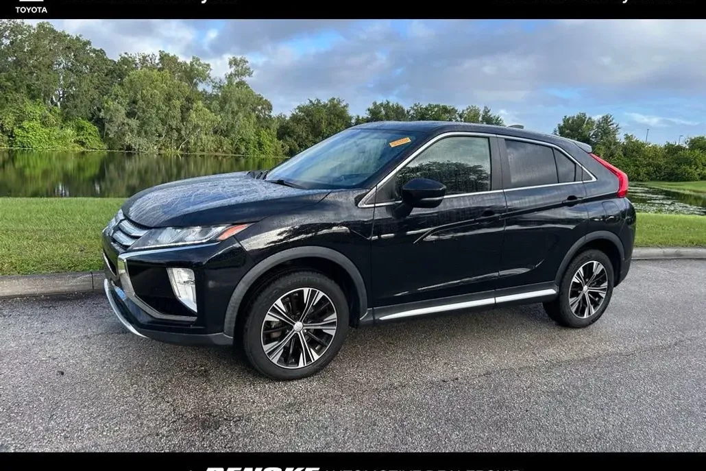 2019 Mitsubishi Eclipse Cross SE photo 1