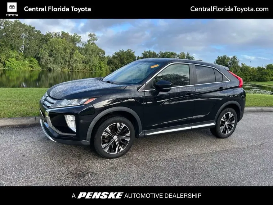 2019 Mitsubishi Eclipse Cross SE photo 1