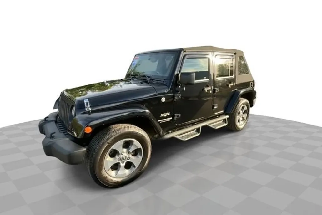 2018 Jeep Wrangler Unlimited Sahara photo 1
