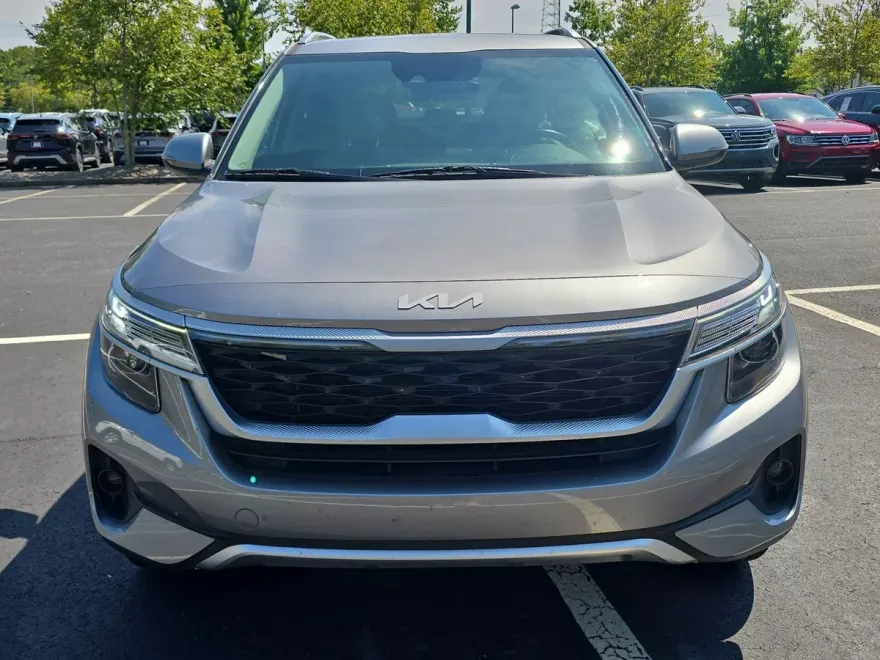 2022 Kia Seltos EX photo 1