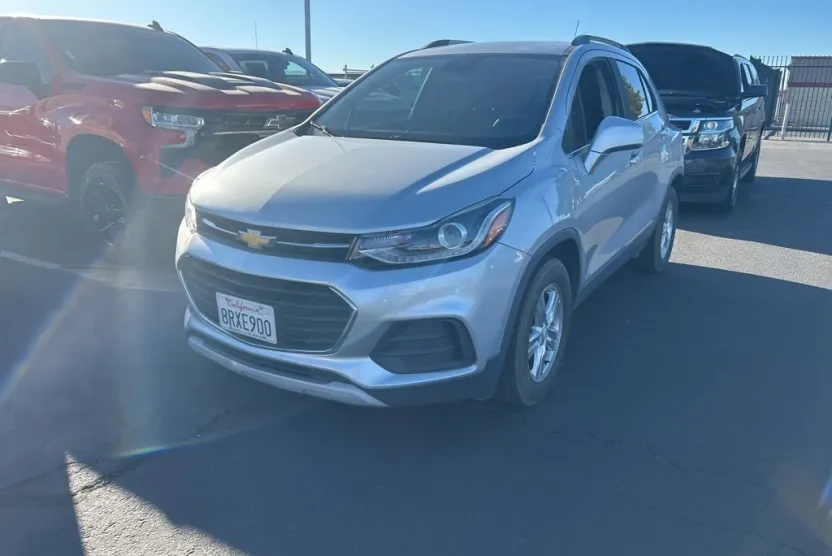 2019 Chevrolet Trax LT photo 1