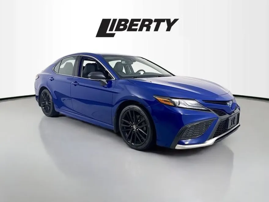 2023 Toyota Camry Hybrid XSE photo 1
