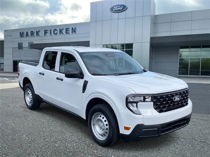 2025 Ford Maverick XL photo 1