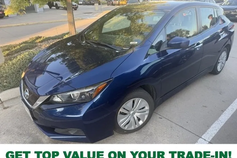 2021 Nissan Leaf S photo 1