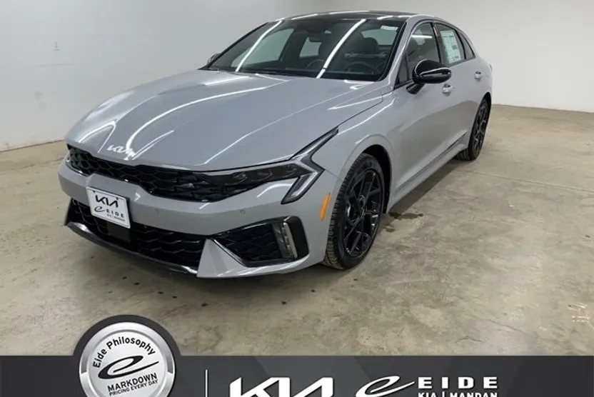2026 Kia K5 GT-Line photo 1