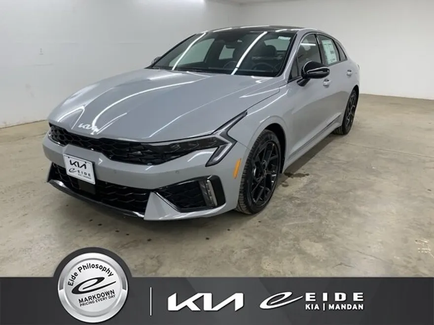 2026 Kia K5 GT-Line photo 1
