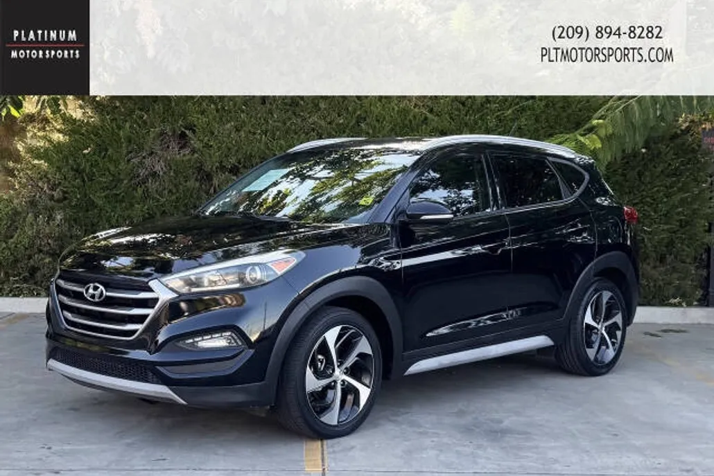 2017 Hyundai Tucson Sport photo 1