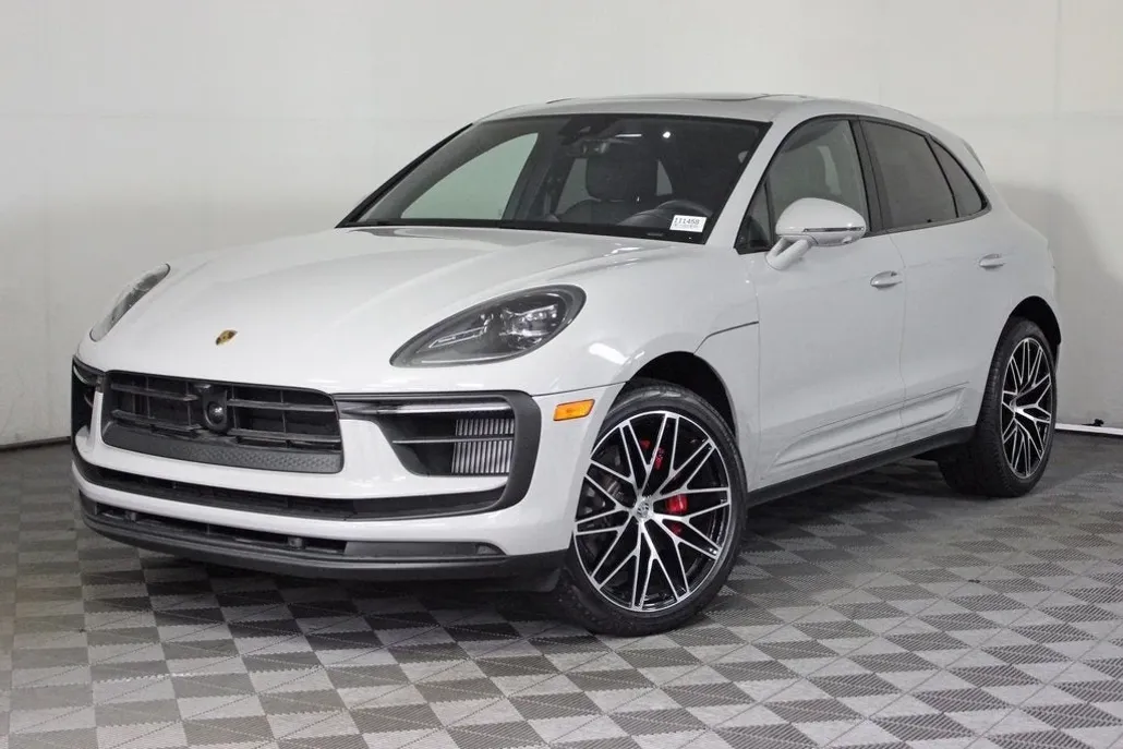 2025 Porsche Macan S photo 1