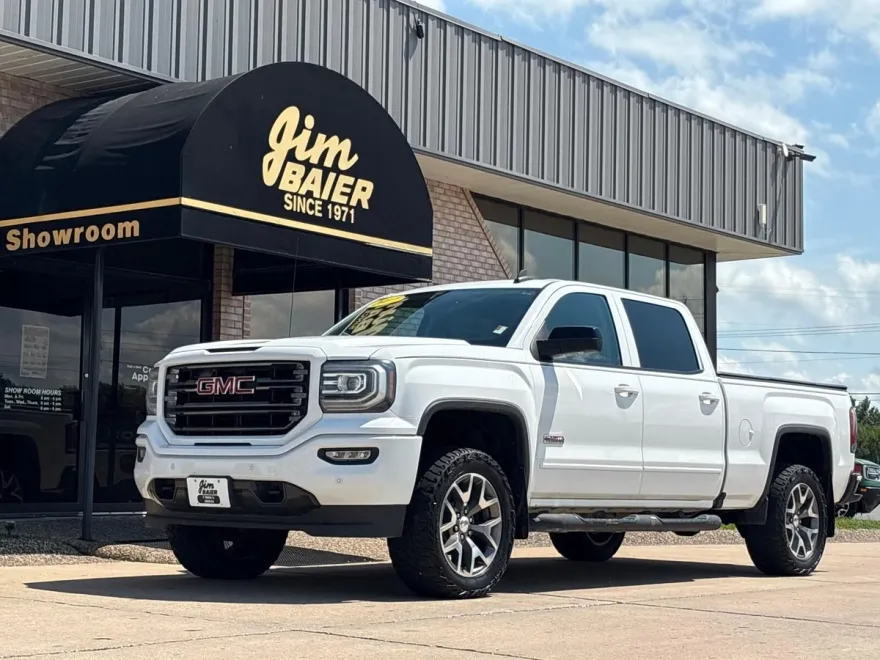 2017 Gmc Sierra 1500 SLT photo 1