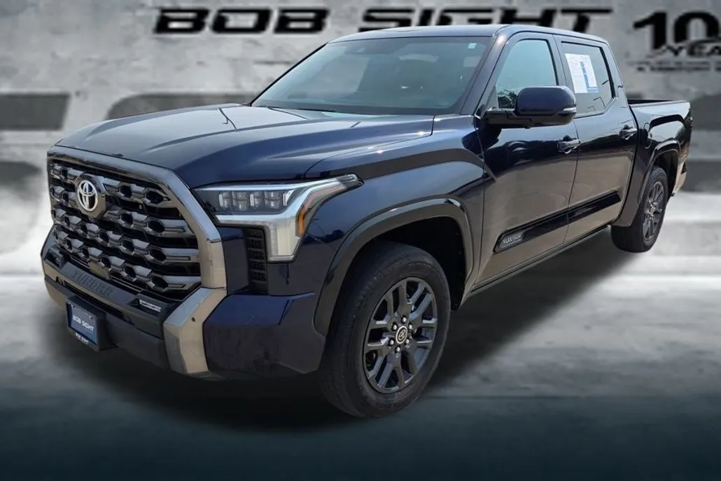 2022 Toyota Tundra Platinum photo 1